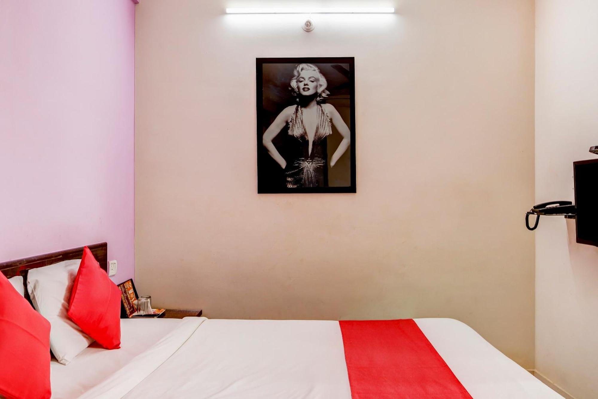Hotel O Manu Residency Bangalore Buitenkant foto