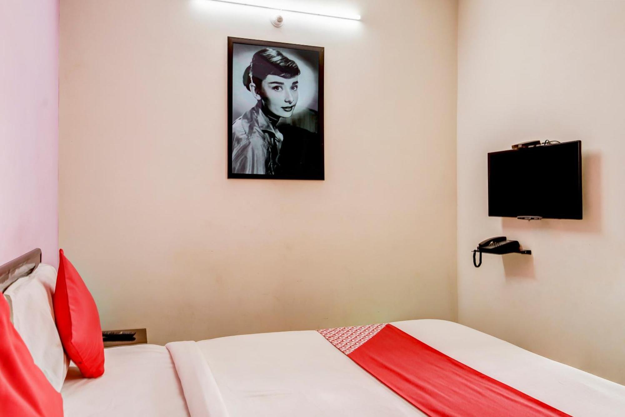 Hotel O Manu Residency Bangalore Buitenkant foto